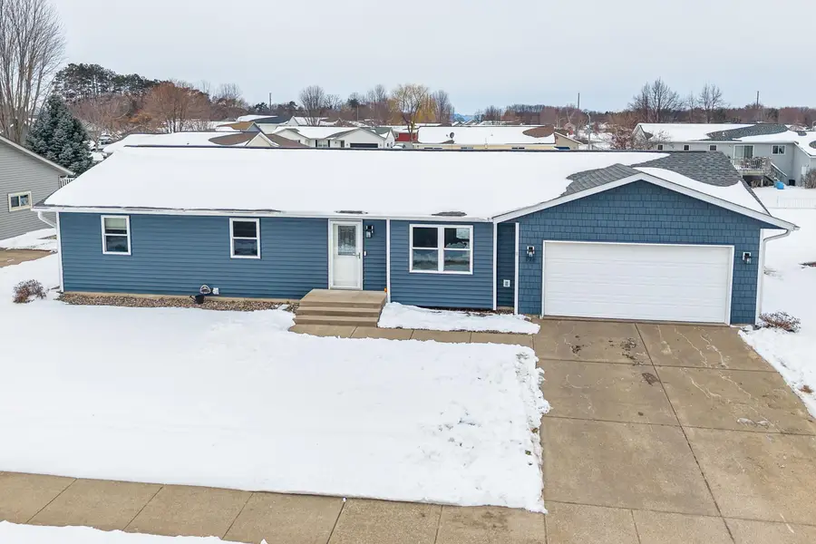 304 Heather Pl, Holmen, WI 54636 - #2
