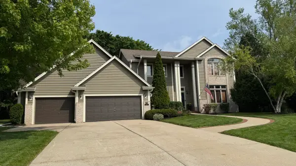 14220 W North Oak Blvd, New Berlin, WI 53151