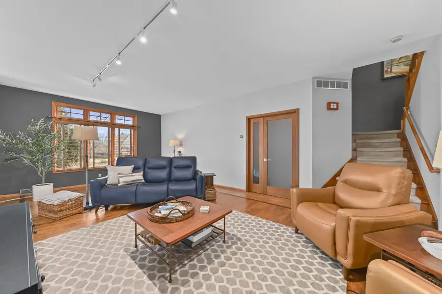 14220 W North Oak Blvd, New Berlin, WI 53151 - #2