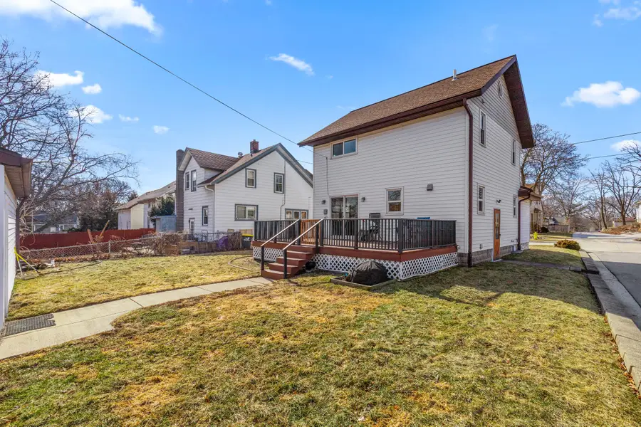 853 Genesee St, Waukesha, WI 53186 - #2