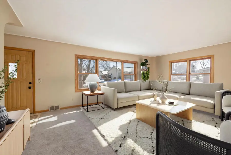 341 5th Ave N, Onalaska, WI 54650 - #2