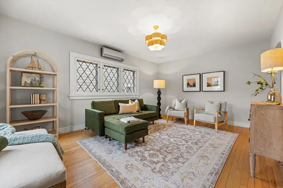 5934 N Kent Ave, Whitefish Bay, WI 53217 - #3