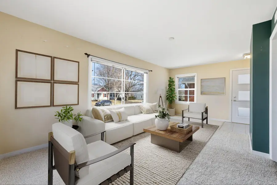 195 W Warnimont Ave, Milwaukee, WI 53207 - #2