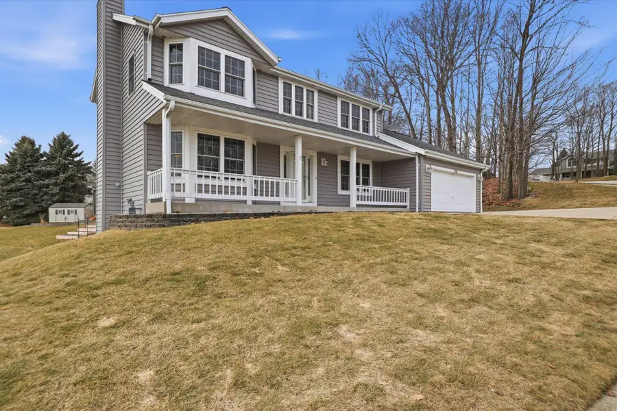 269 Brian Ct, Port Washington, WI 53074 - #2