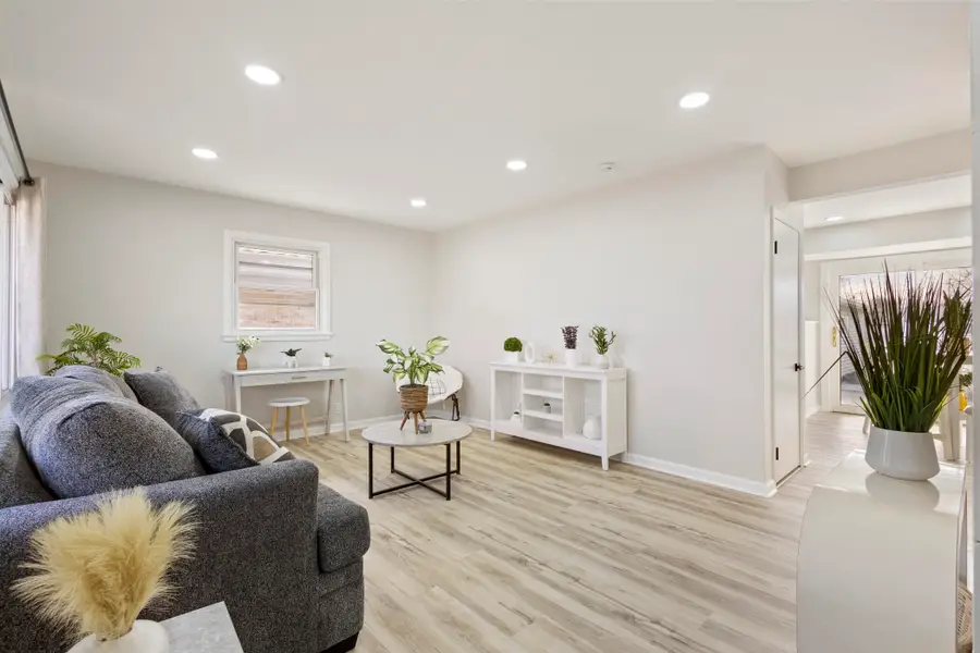 3669 S 79th St, Milwaukee, WI 53220 - #2