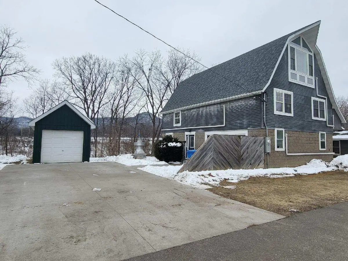 570 Main St, Dakota, MN 55925 - #1