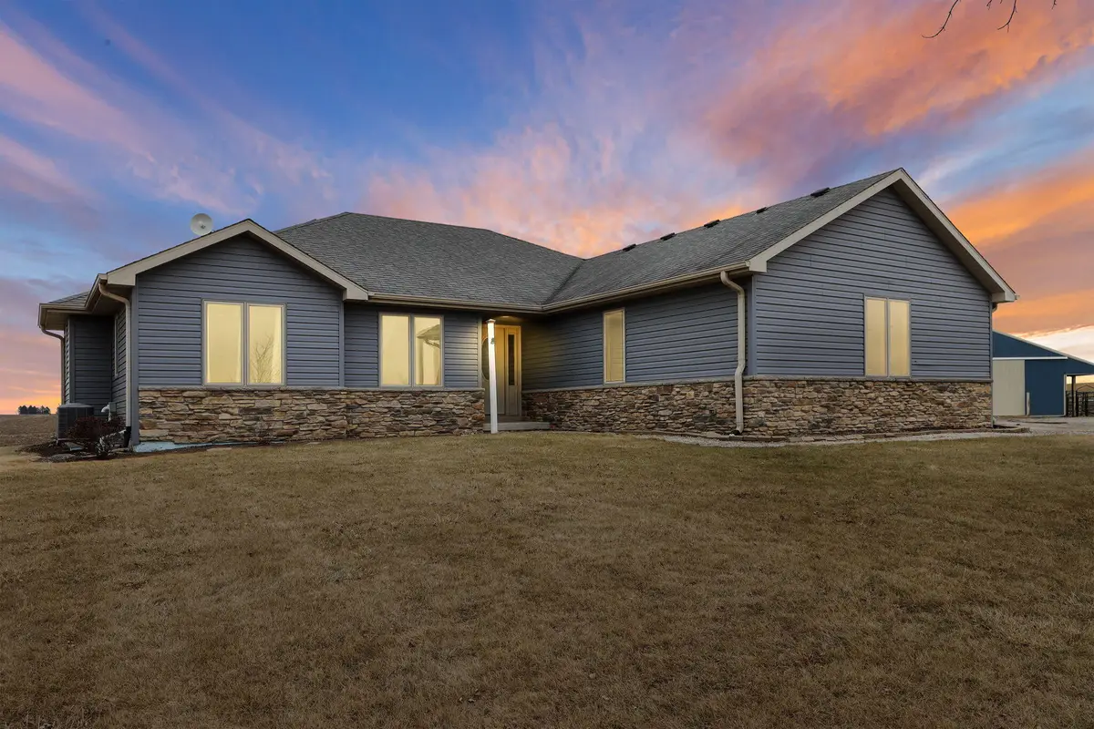 2811 59th Dr, Yorkville, WI 53182 - #1