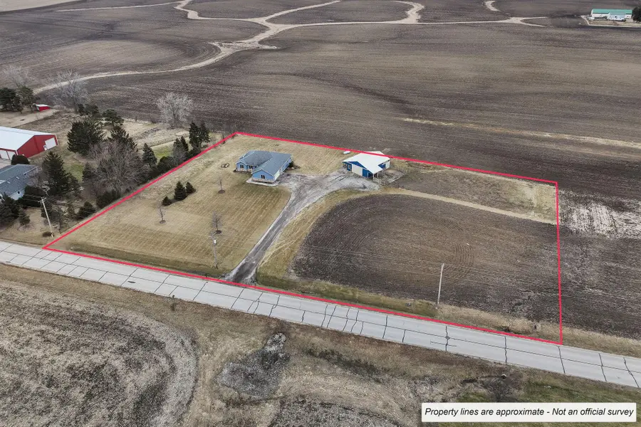 2811 59th Dr, Yorkville, WI 53182 - #2