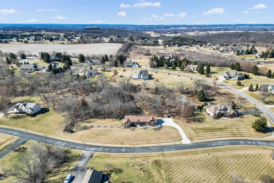 W321S8865 Leah Way, Mukwonago, WI 53149 - #2