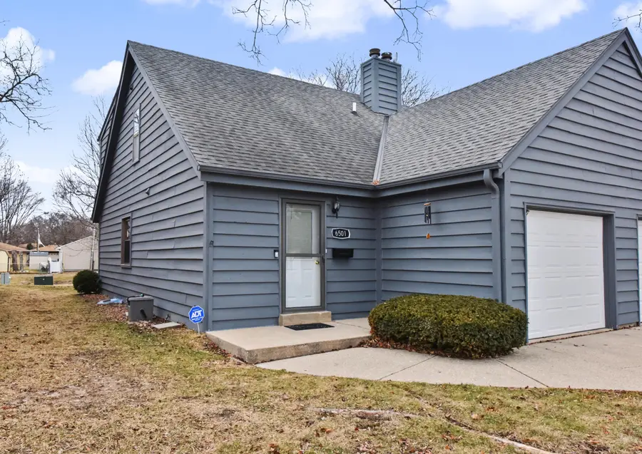 6501 W Dodge Pl, Milwaukee, WI 53220 - #2