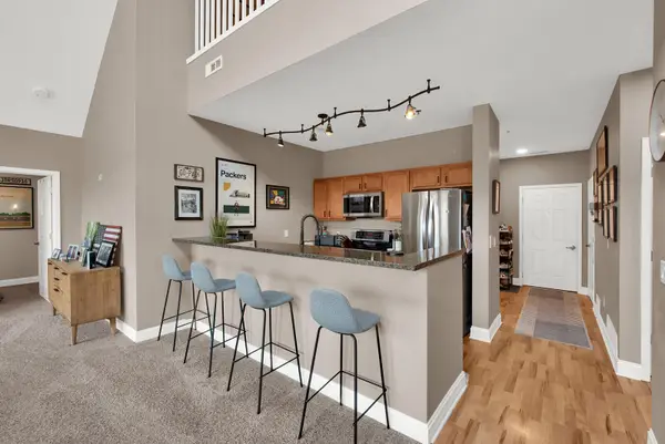 14900 W Wilbur Dr, New Berlin, WI 53151