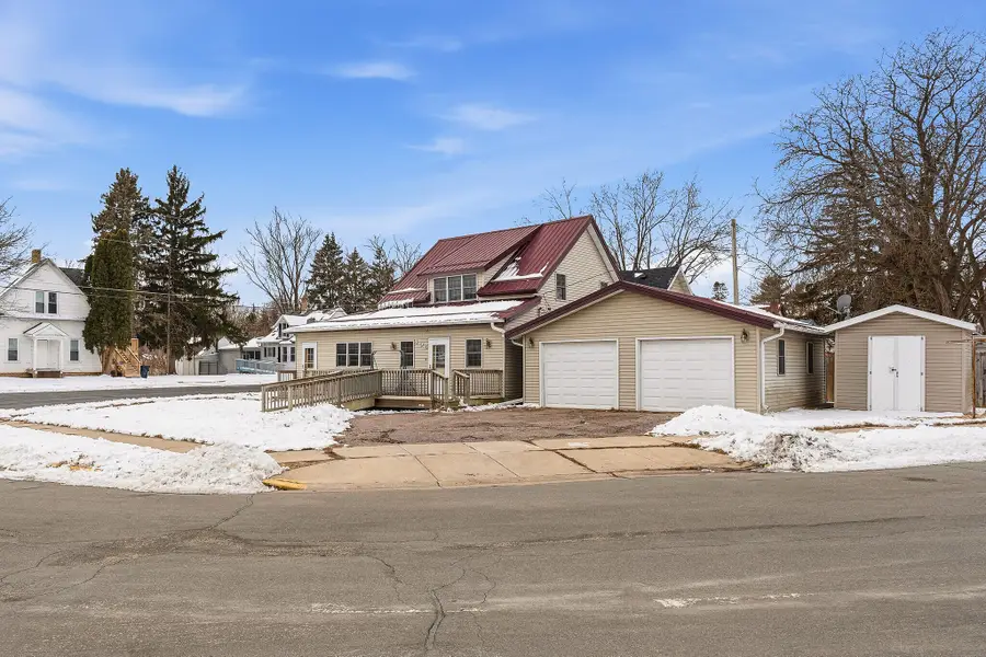 405 West Ave, Mauston, WI 53948 - #3