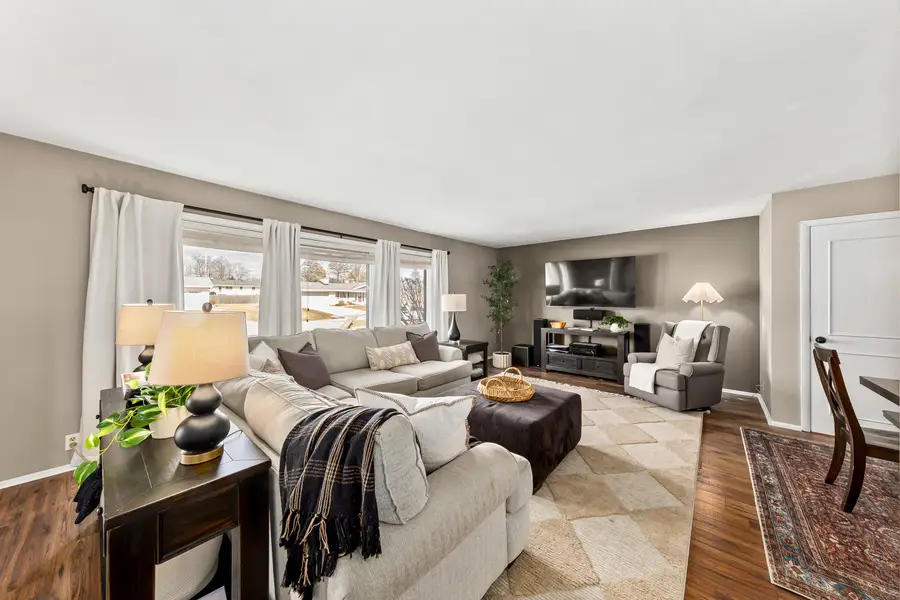 13715 W Park Ave, New Berlin, WI 53151 - #2