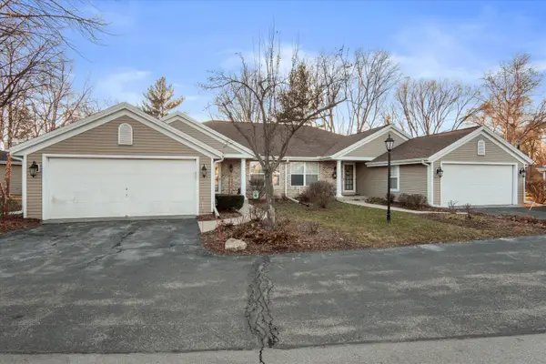 1914 E Sunset Dr, Waukesha, WI 53189