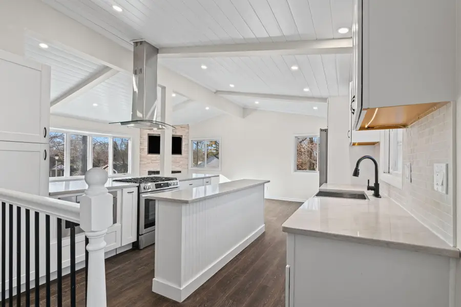 560 Free Church Dr, Williams Bay, WI 53191 - #3