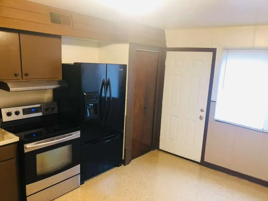 8901 N Swan Rd, Milwaukee, WI 53224 - #2