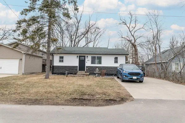 24922 67th St, Paddock Lake, WI 53168