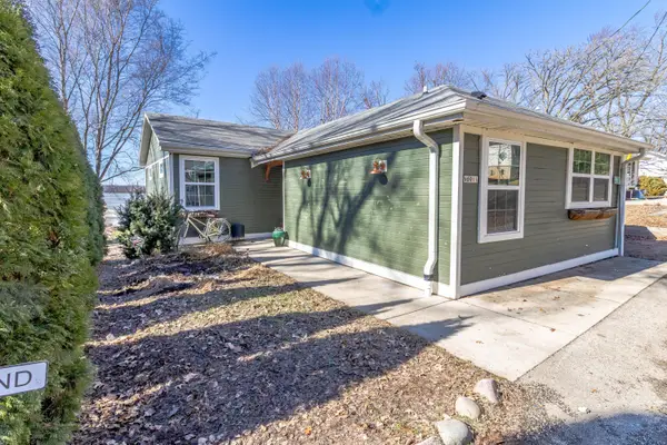 N6911 Lafayette Ln, Sugar Creek, WI 53121