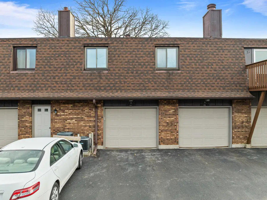 620 Bowers Blvd, Delavan, WI 53115 - #3