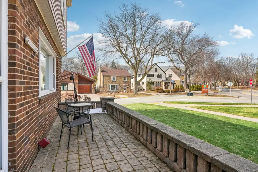 1601 E Menlo Blvd, Shorewood, WI 53211 - #3