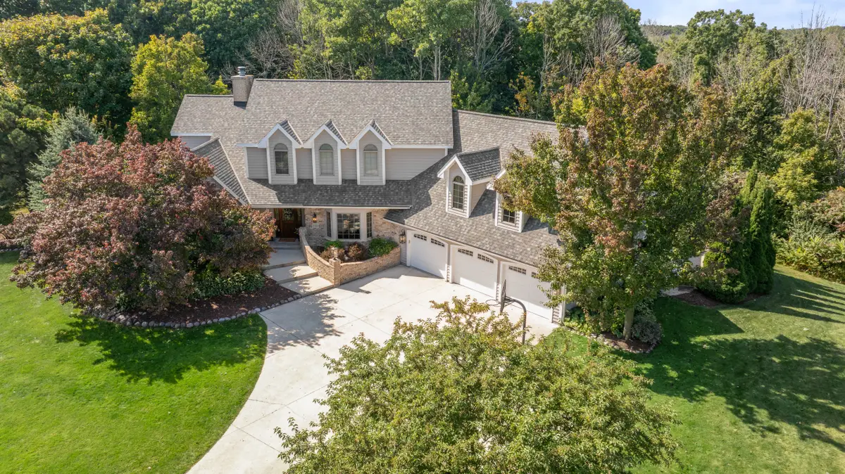 1616 Golf View Dr W, Sheboygan, WI 53083 - #1