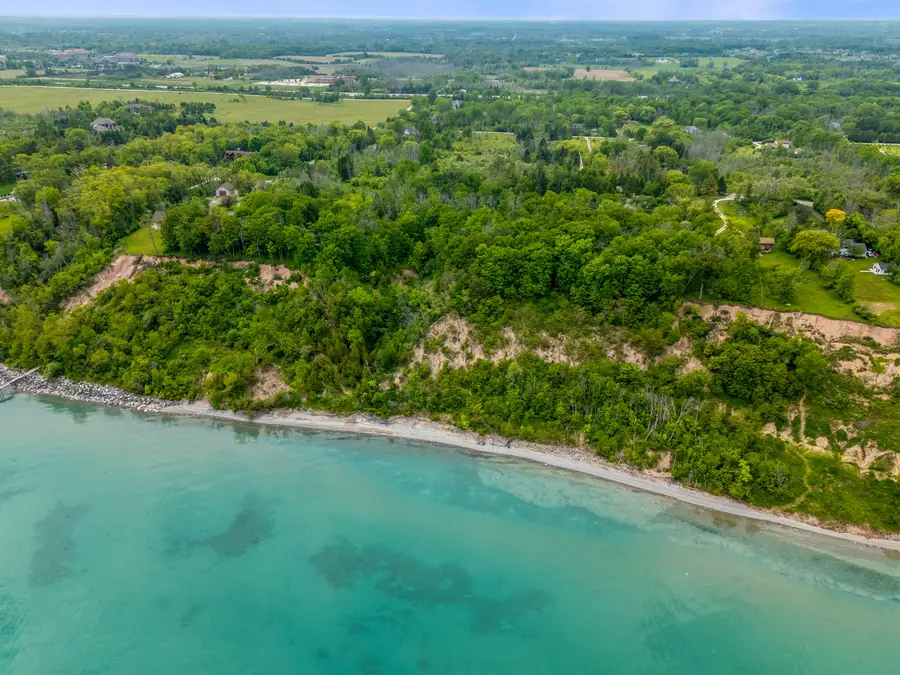 13600 N Lake Shore Dr, Mequon, WI 53092 - #2