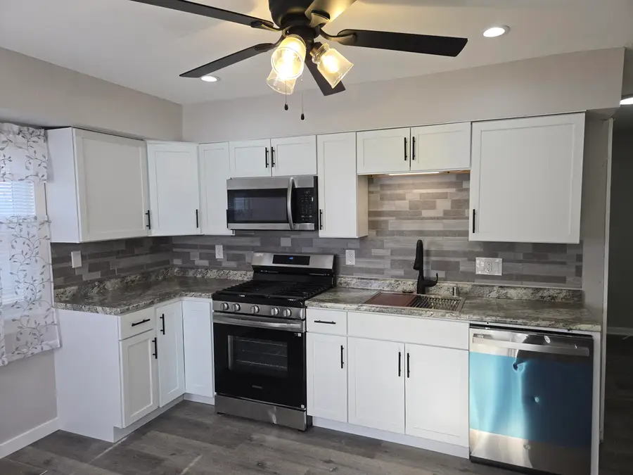 4833 N 20th St, Milwaukee, WI 53209 - #3