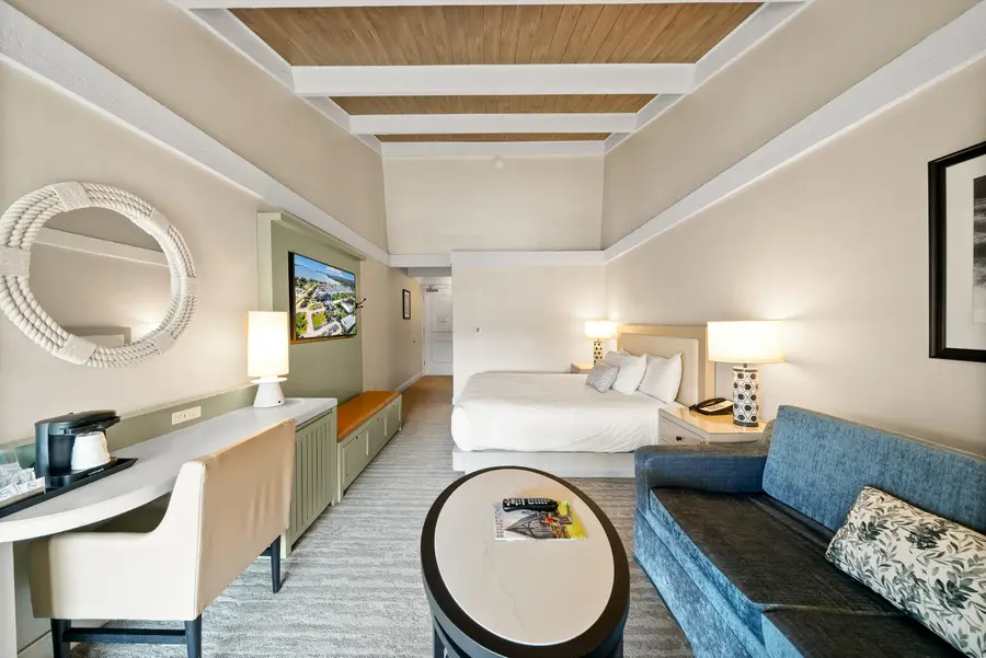 269 Fontana Blvd, Fontana, WI 53125 - #3