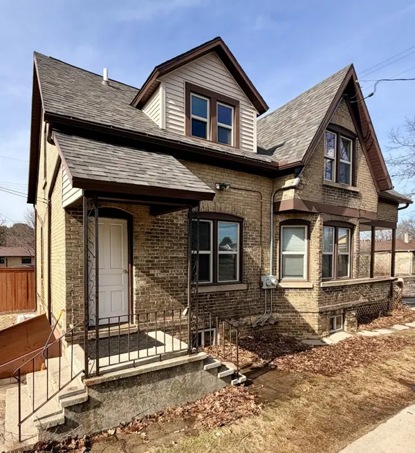 2011 Madison St, Manitowoc, WI 54220