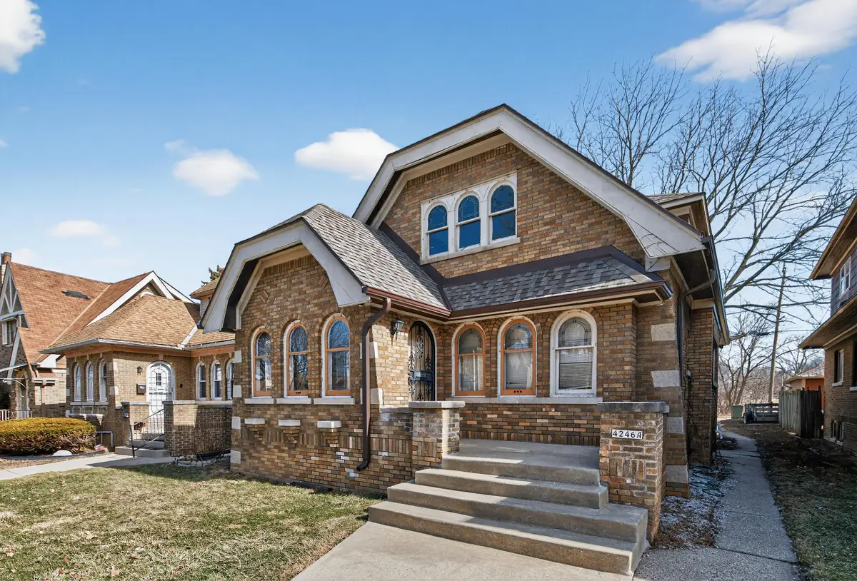 4246 N 21st St, Milwaukee, WI 53209 - #1