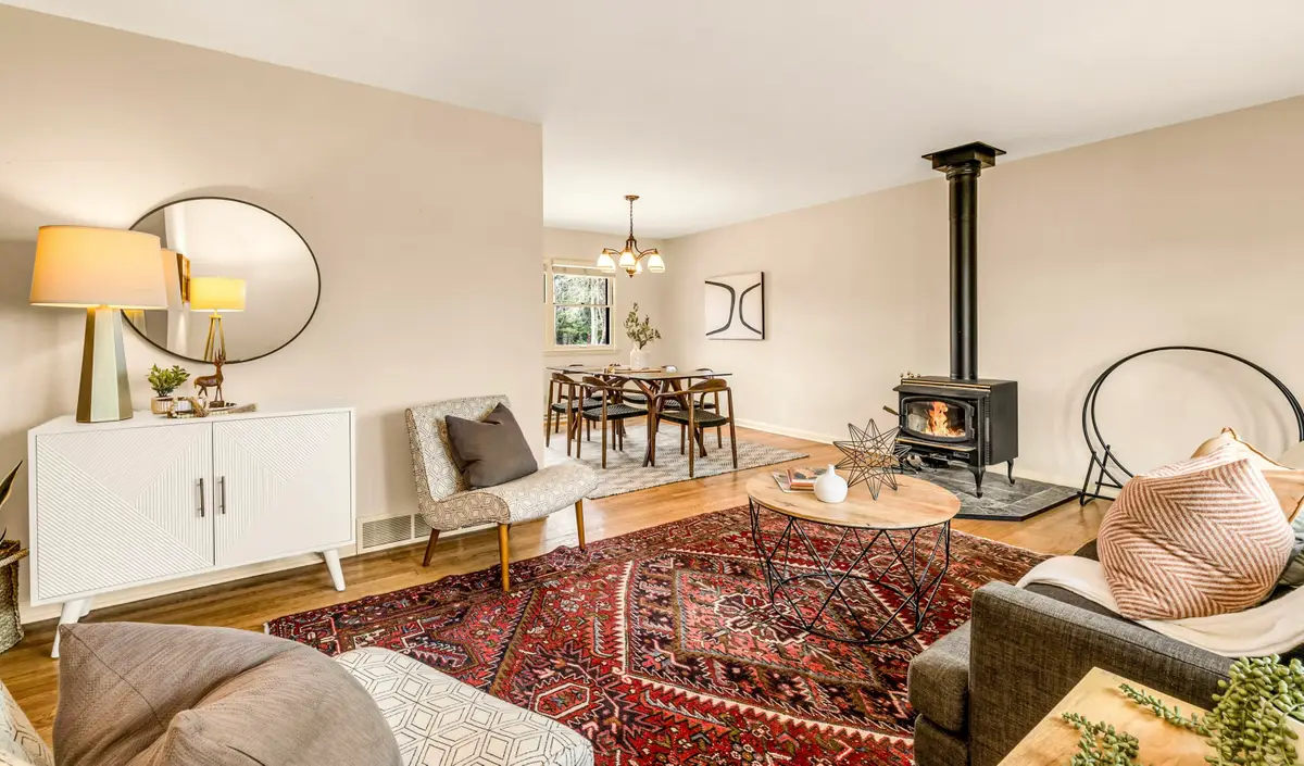 13733 N Hillside Dr, Mequon, WI 53097 - #1