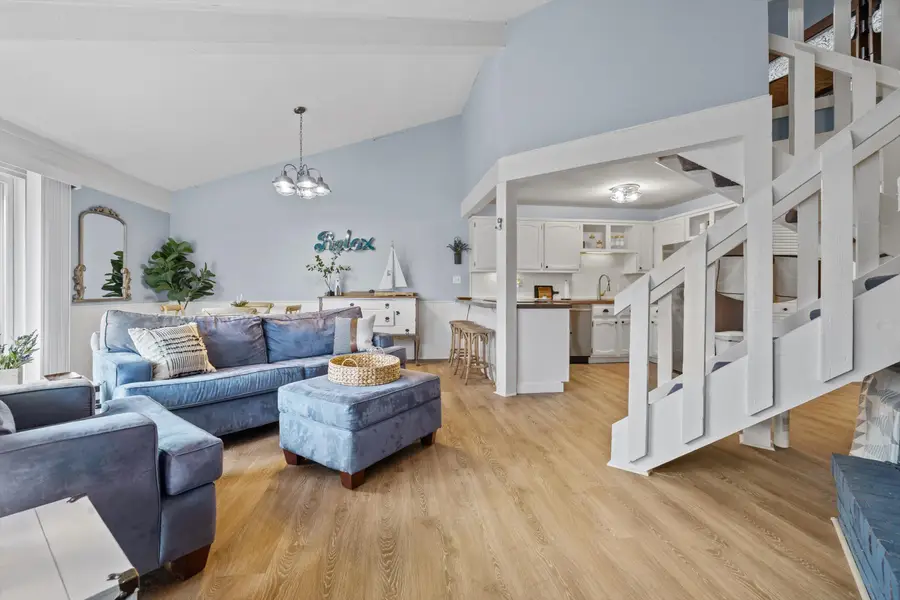 601 Knollwood Cir, Fontana, WI 53125 - #2