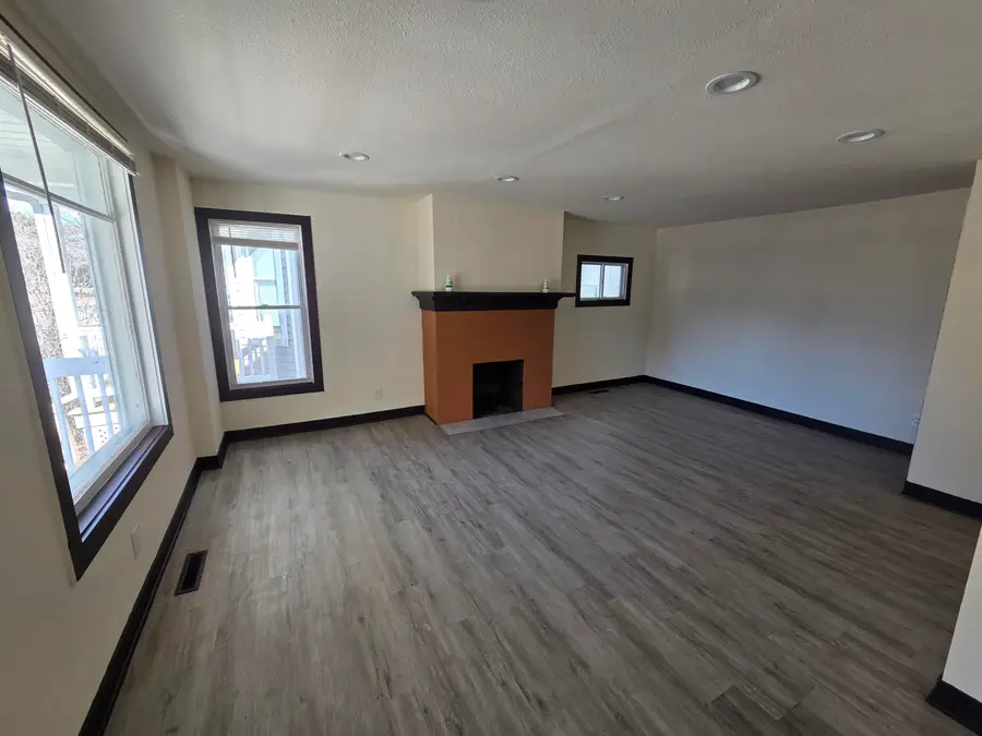 6123 8th Ave, Kenosha, WI 53143 - #2