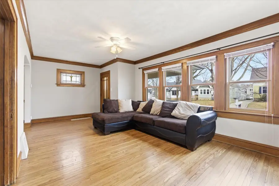 2125 S 72nd St, West Allis, WI 53219 - #3