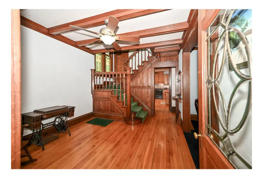 2834 N Hackett Ave, Milwaukee, WI 53211 - #2