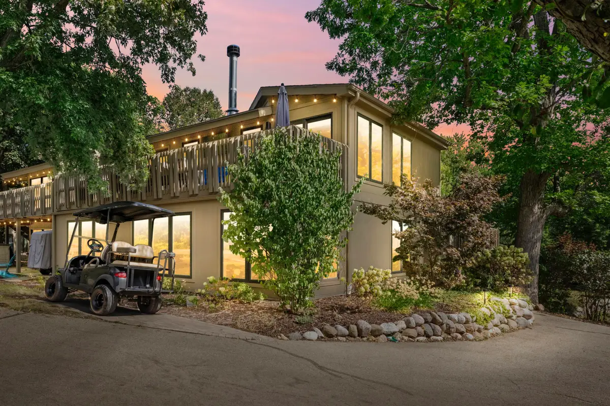 603 Knollwood Cir, Fontana, WI 53125 - #1