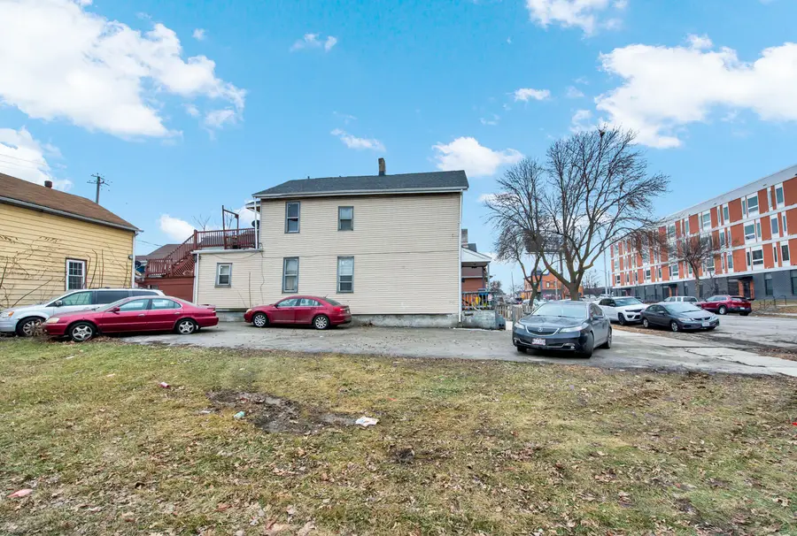 708 S 7th St, Milwaukee, WI 53204 - #3