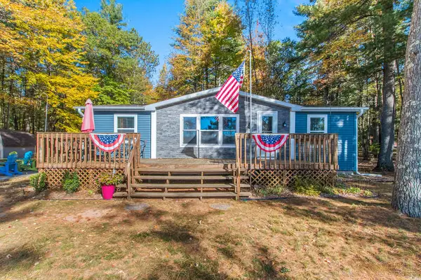 N1115 Spotted Fawn Trl, Menominee, WI 54135