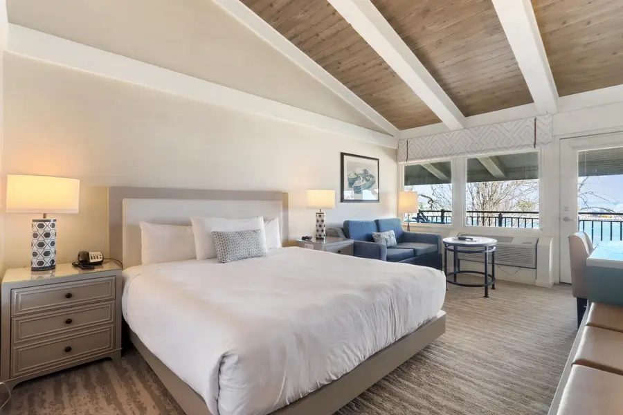 269 Fontana Blvd, Fontana, WI 53125 - #2