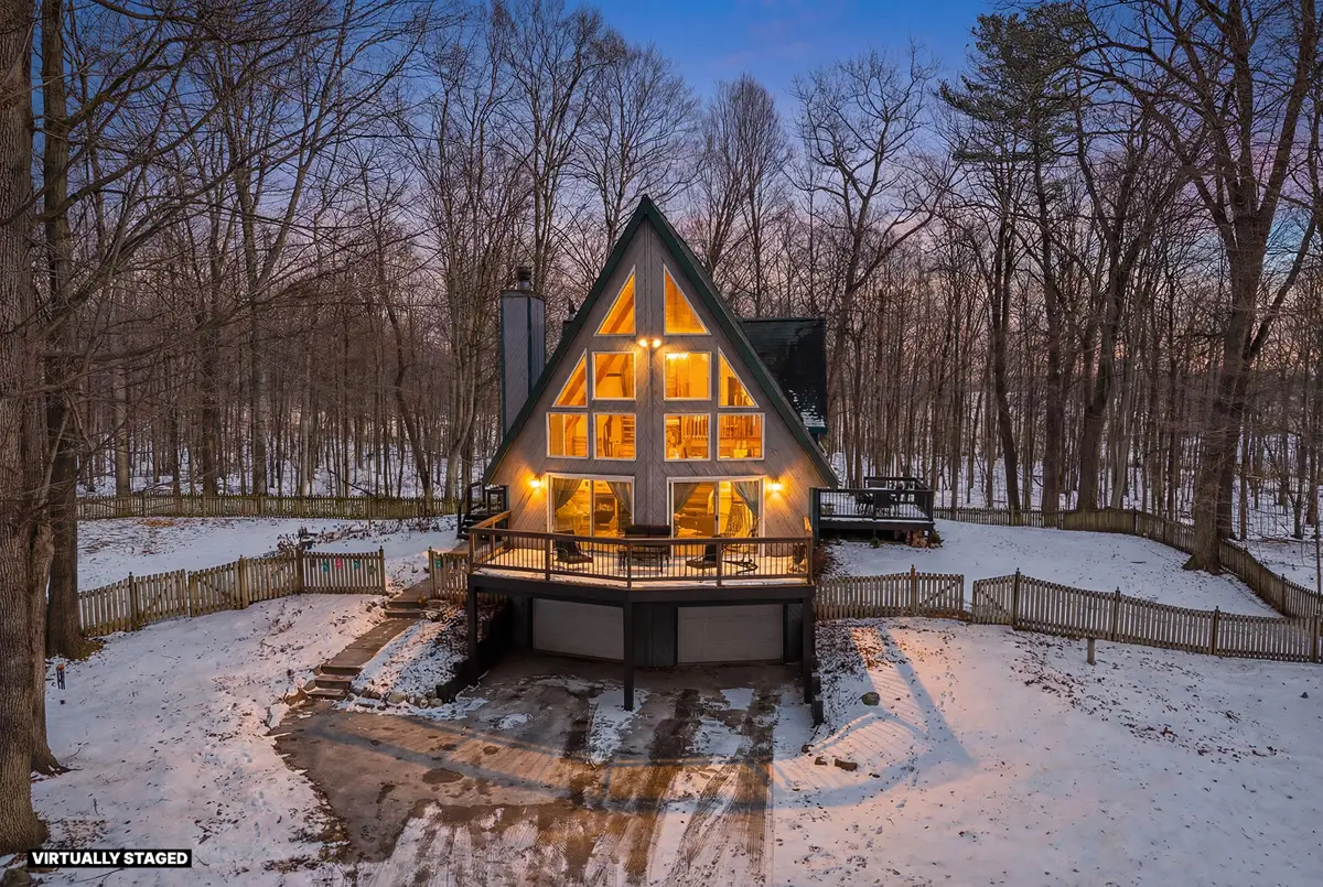 12395 Whitetail Pkwy, Manitowoc, WI 54220 - #1