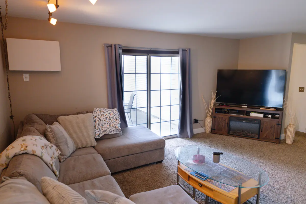 401 Slinger Rd, Slinger, WI 53086 - #1