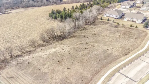 2704 S Main St, West Bend, WI 53095