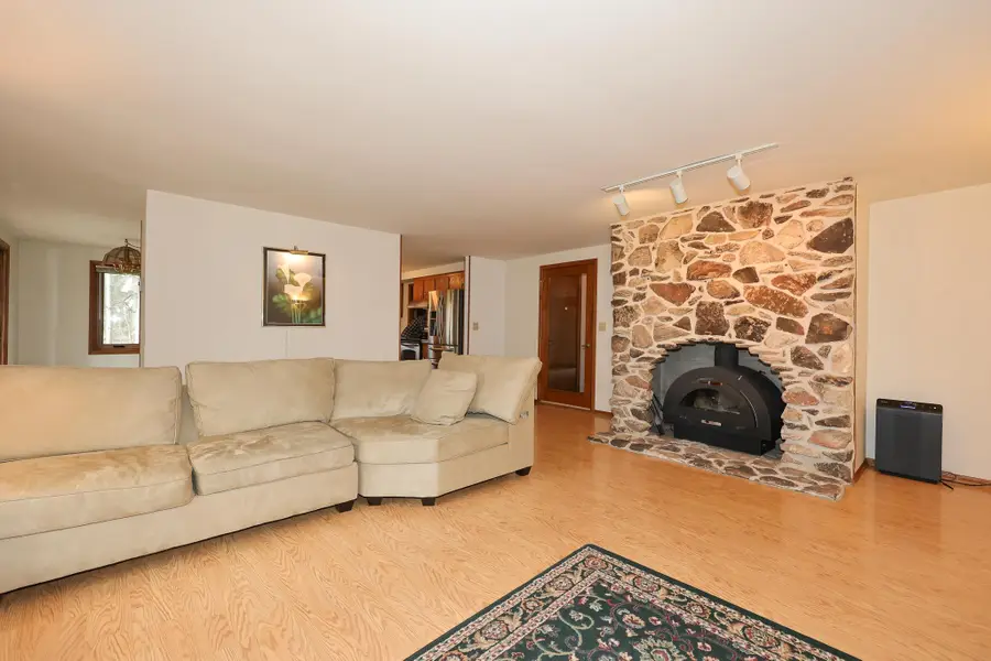 305 E Forest Hill Ave, Oak Creek, WI 53154 - #2