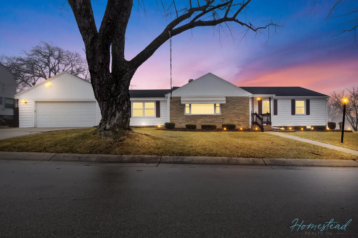 4630 W Anthony Dr, Greenfield, WI 53219 - #1