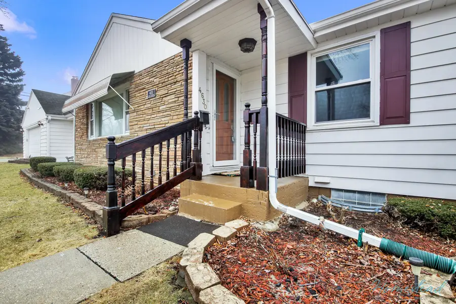 4630 W Anthony Dr, Greenfield, WI 53219 - #3