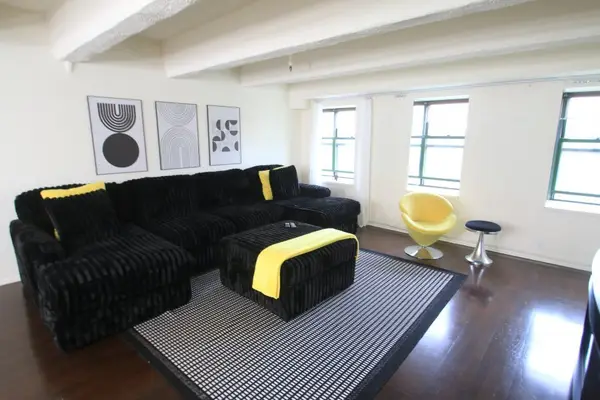 270 E Highland Ave, Milwaukee, WI 53202