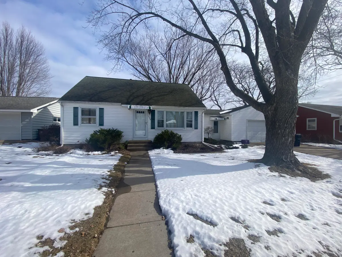 526 11th Ave N, Onalaska, WI 54650 - #1