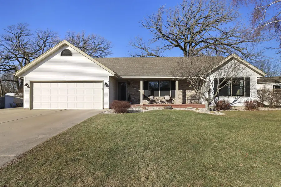 1212 Laurel Ln, Dover, WI 53139 - #2