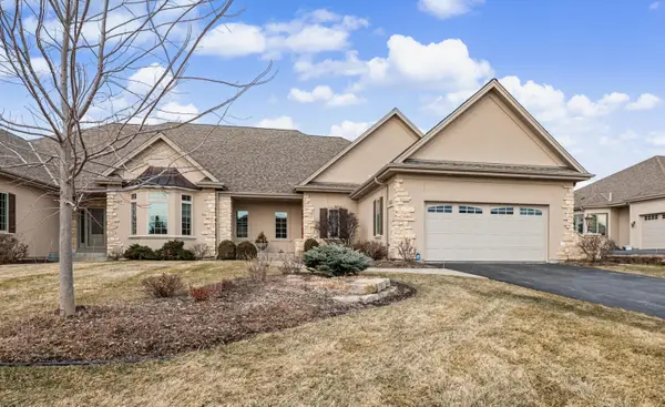 N35W23668 Auburn Ct, Pewaukee, WI 53072