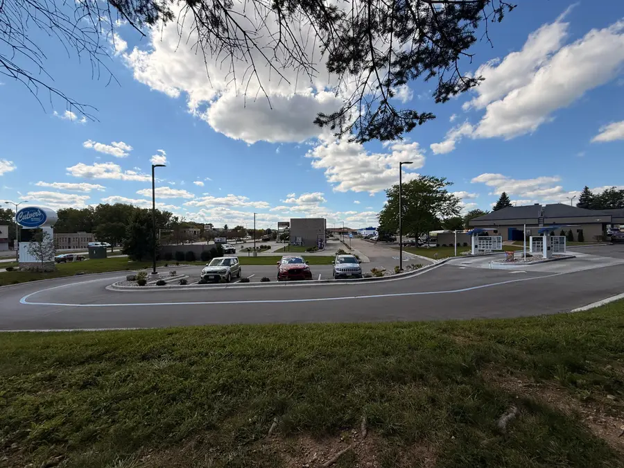 2346 W Washington St, West Bend, WI 53095 - #3